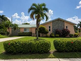 135 SW 7th Avenue, South Bay, FL 33493 Main Photo