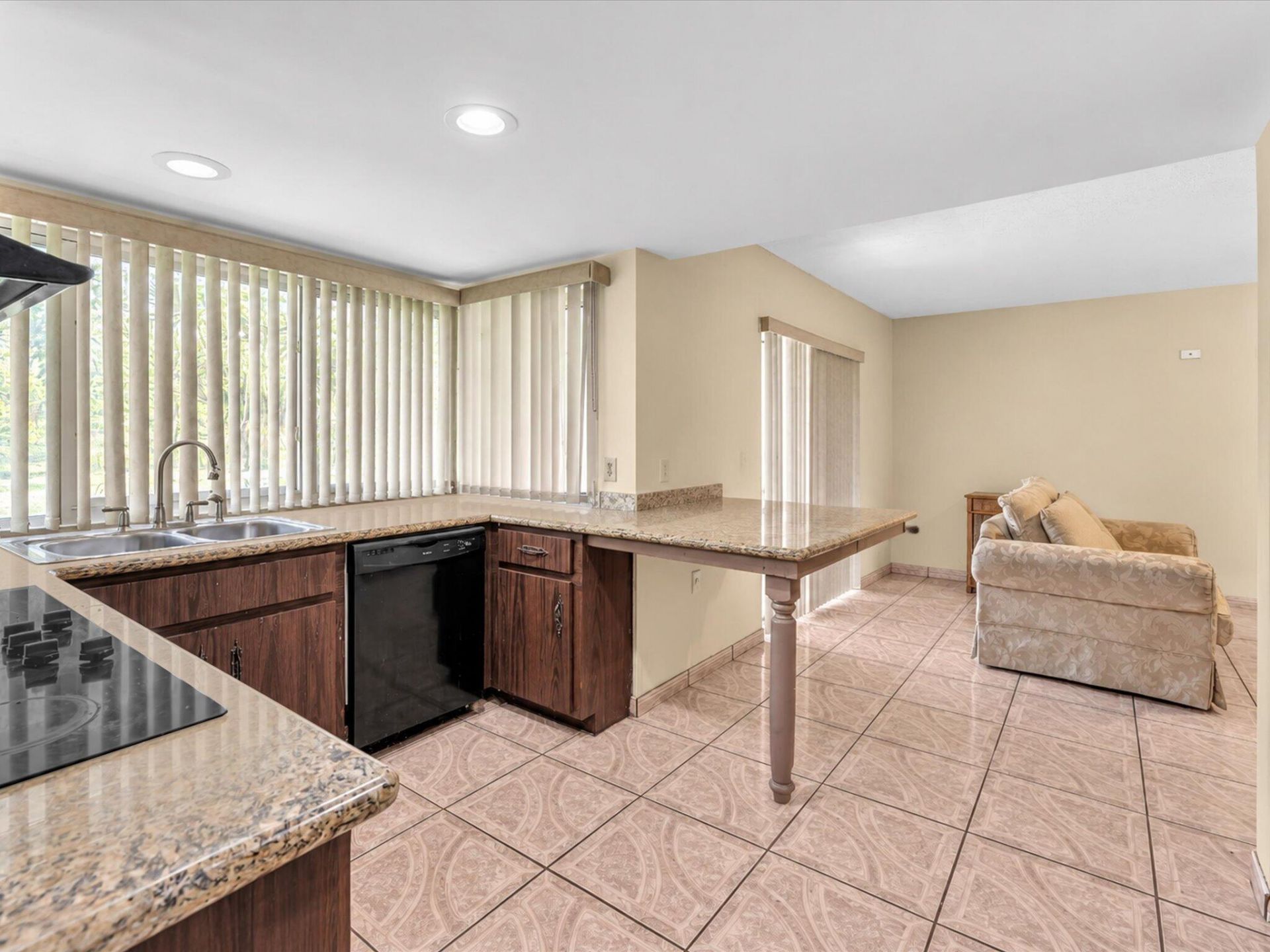 135 SW 7th Avenue, South Bay, FL 33493 Photo