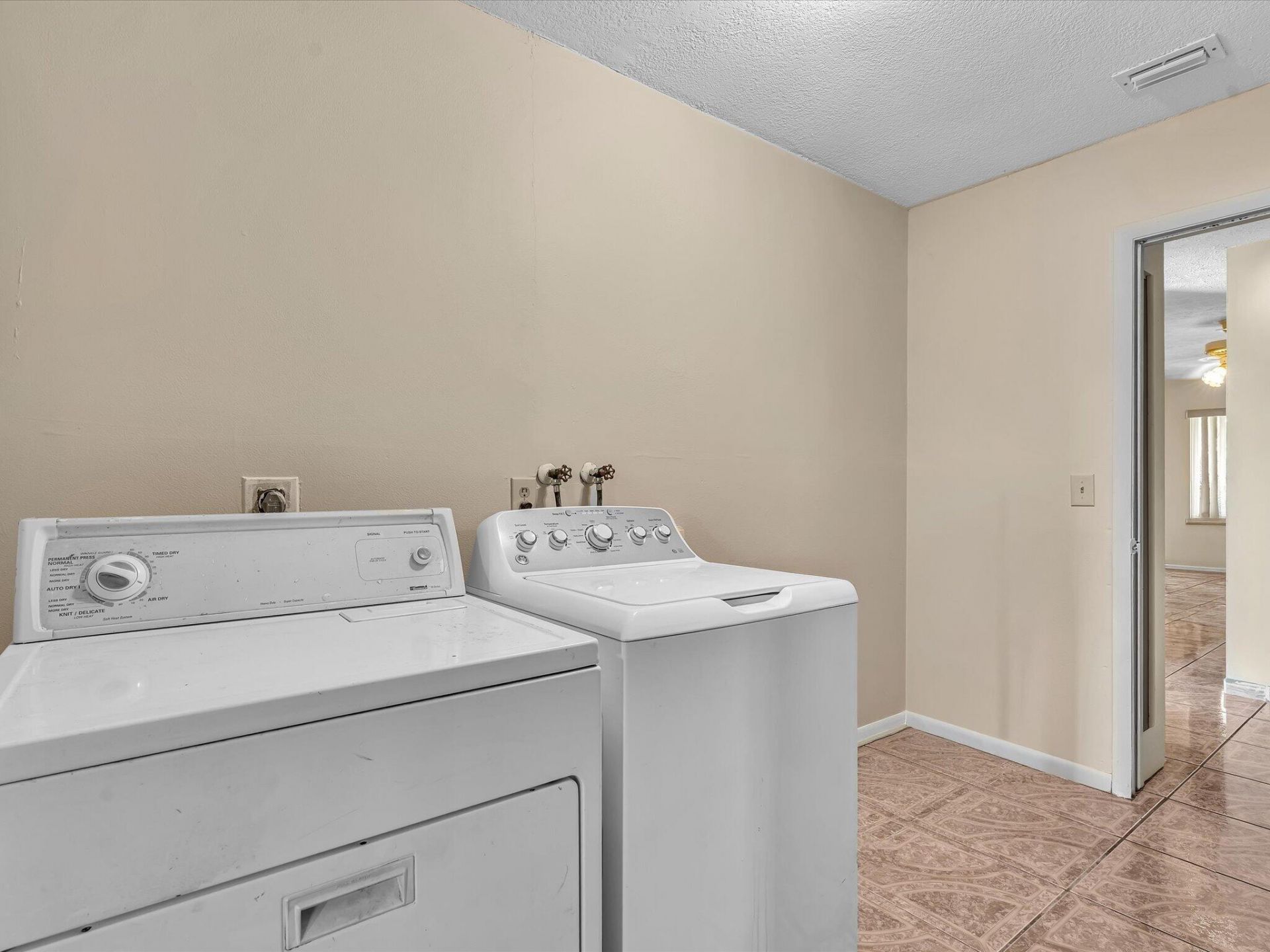135 SW 7th Avenue, South Bay, FL 33493 Photo