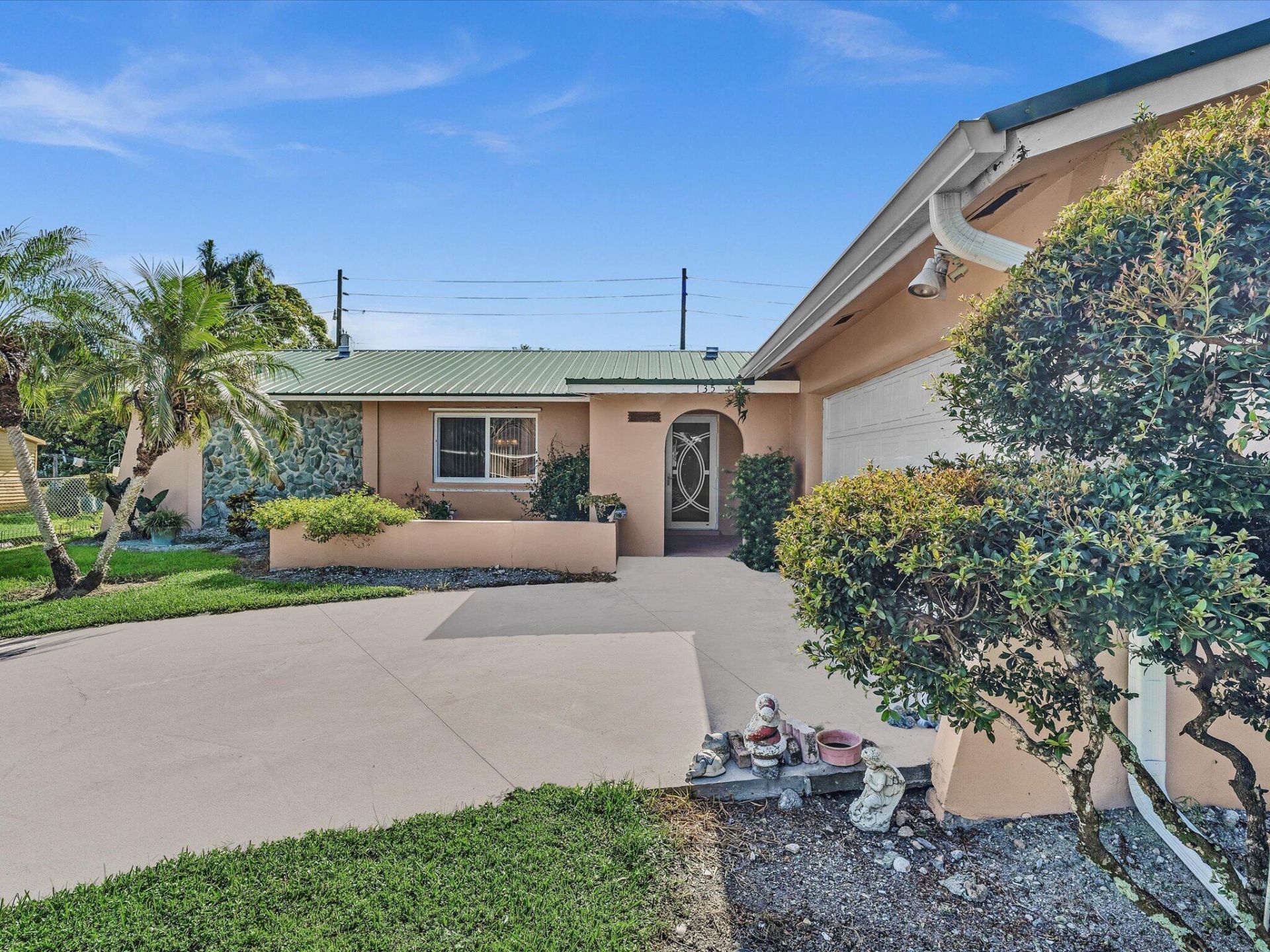 135 SW 7th Avenue, South Bay, FL 33493 Photo