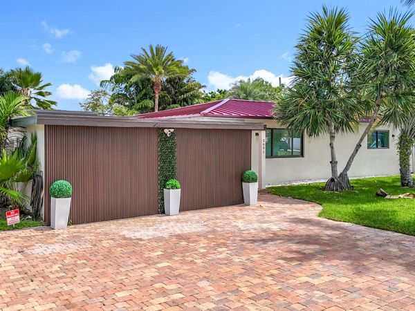 2601 NE 18TH Street, Pompano Beach, FL 33062