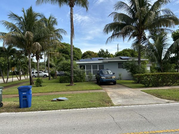 105 4TH Street, Unit 105, Lake Park, FL 33403