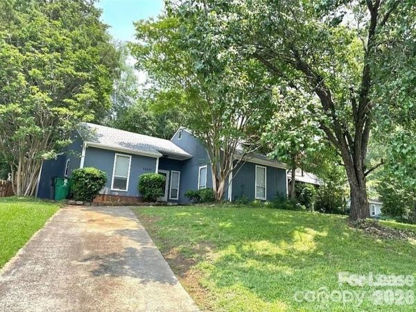 11421 Kingfisher Drive , Charlotte, NC 28226