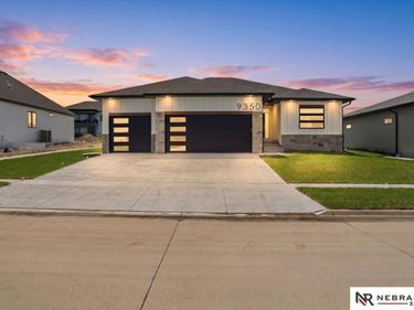 9350 S 86th Street, Lincoln, NE 68526