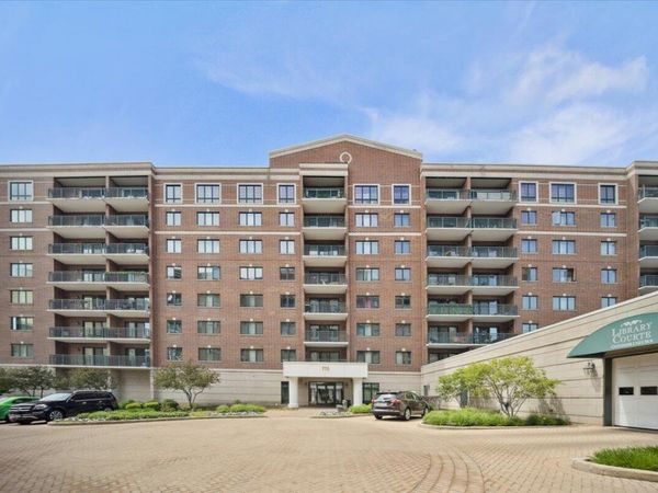 770 Pearson Street , Unit 802, Des Plaines, IL 60016