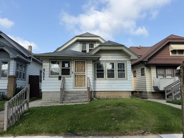 4621 N 30th STREET, Milwaukee, WI 53209