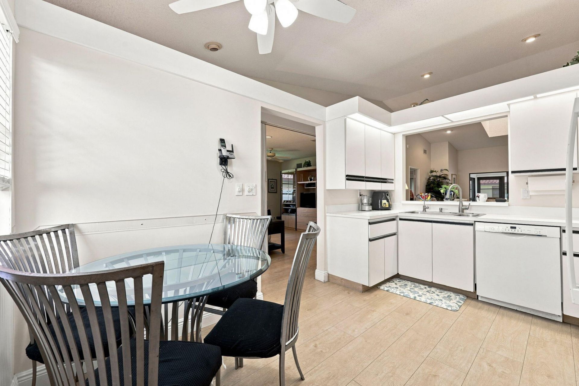 6013 Sunny Pointe Circle, Delray Beach, FL 33484 Photo