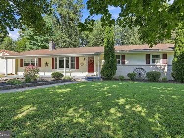 13337 NORTH AVENUE, BLUE RIDGE SUMMIT, PA 17214