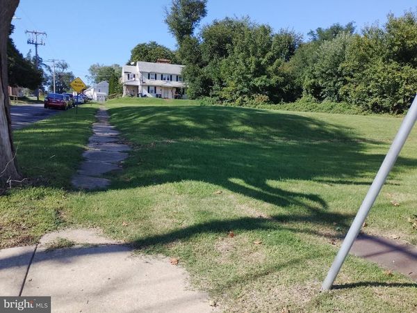 907-923 MEADOW LANE, CHESTER, PA 19013