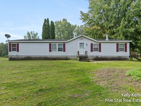 11300 Cedar Lake Road, Fenwick, MI 48834