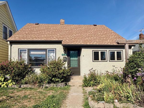 143 12th Avenue N, South Saint Paul, MN 55075