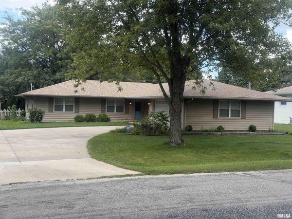 417 W MONROE Street, Metamora, IL 61548