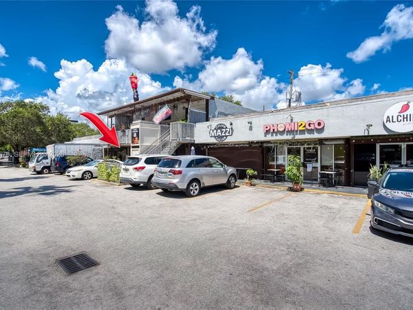 17010 W DIXIE HWY , North Miami Beach, FL 33160