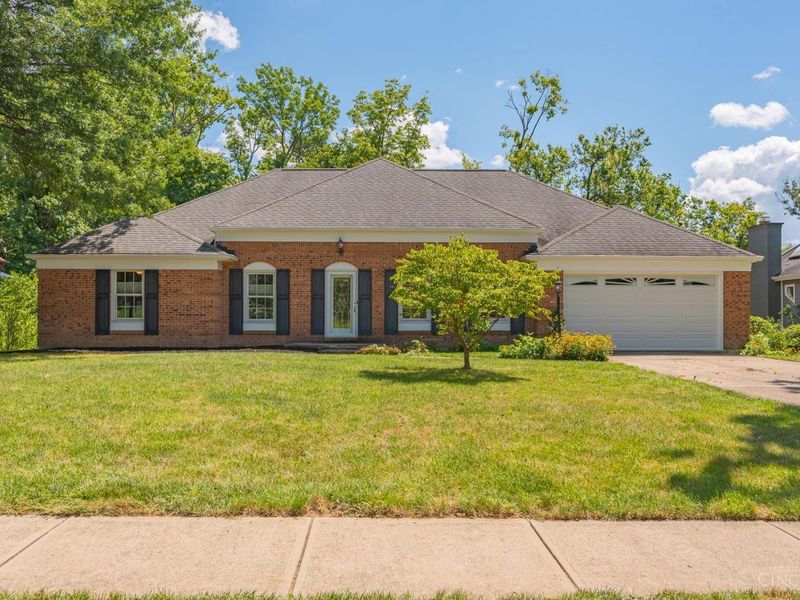 4305 Berryhill Lane, Blue Ash, OH 45242 Photo 3