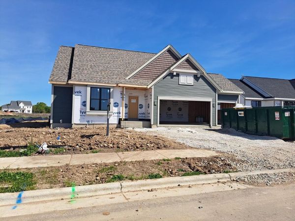 1252 Wild Rye LANE, Oconomowoc, WI 53066