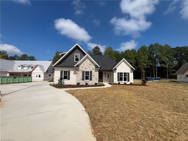 6851 Ridge Road , Lexington, NC 27295