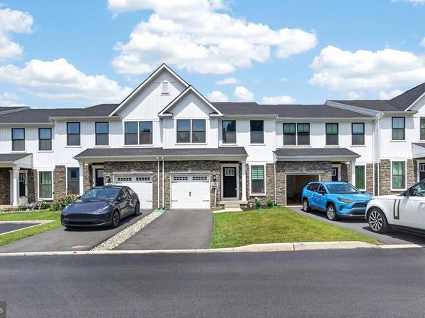 1047 WATSON COURT , FOGELSVILLE, PA 18051