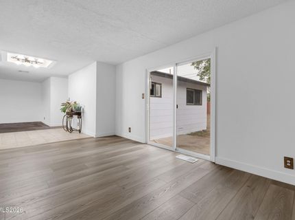 201 Gault Way, Sparks, NV 89431 Photo