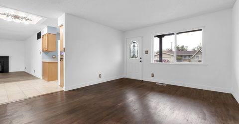 201 Gault Way, Sparks, NV 89431 Photo
