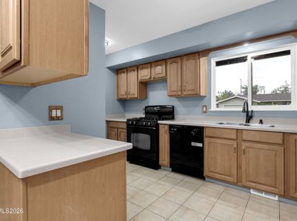 201 Gault Way, Sparks, NV 89431 Photo