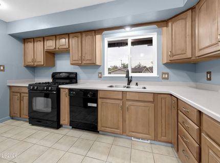 201 Gault Way, Sparks, NV 89431 Photo