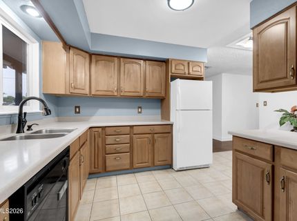 201 Gault Way, Sparks, NV 89431 Photo