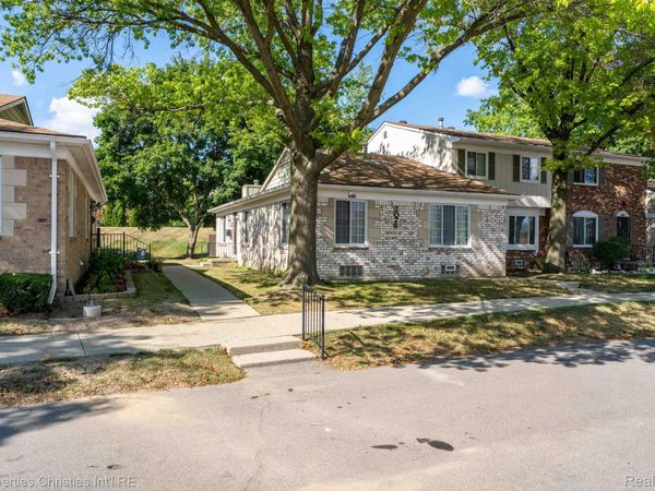 2078 Parmenter Boulevard, Royal Oak, Mi 48073