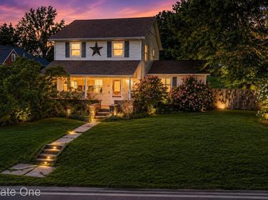 206 Broadway, Springfield Township, Mi 48350