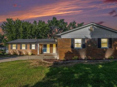 4036 Wentworth Drive, Troy, Mi 48098