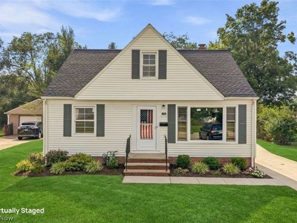 1666 Ridgeview Drive, Wickliffe, OH 44092