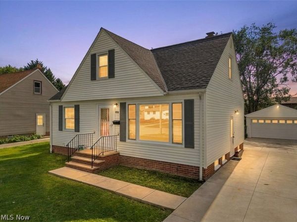 1666 Ridgeview Drive, Wickliffe, OH 44092