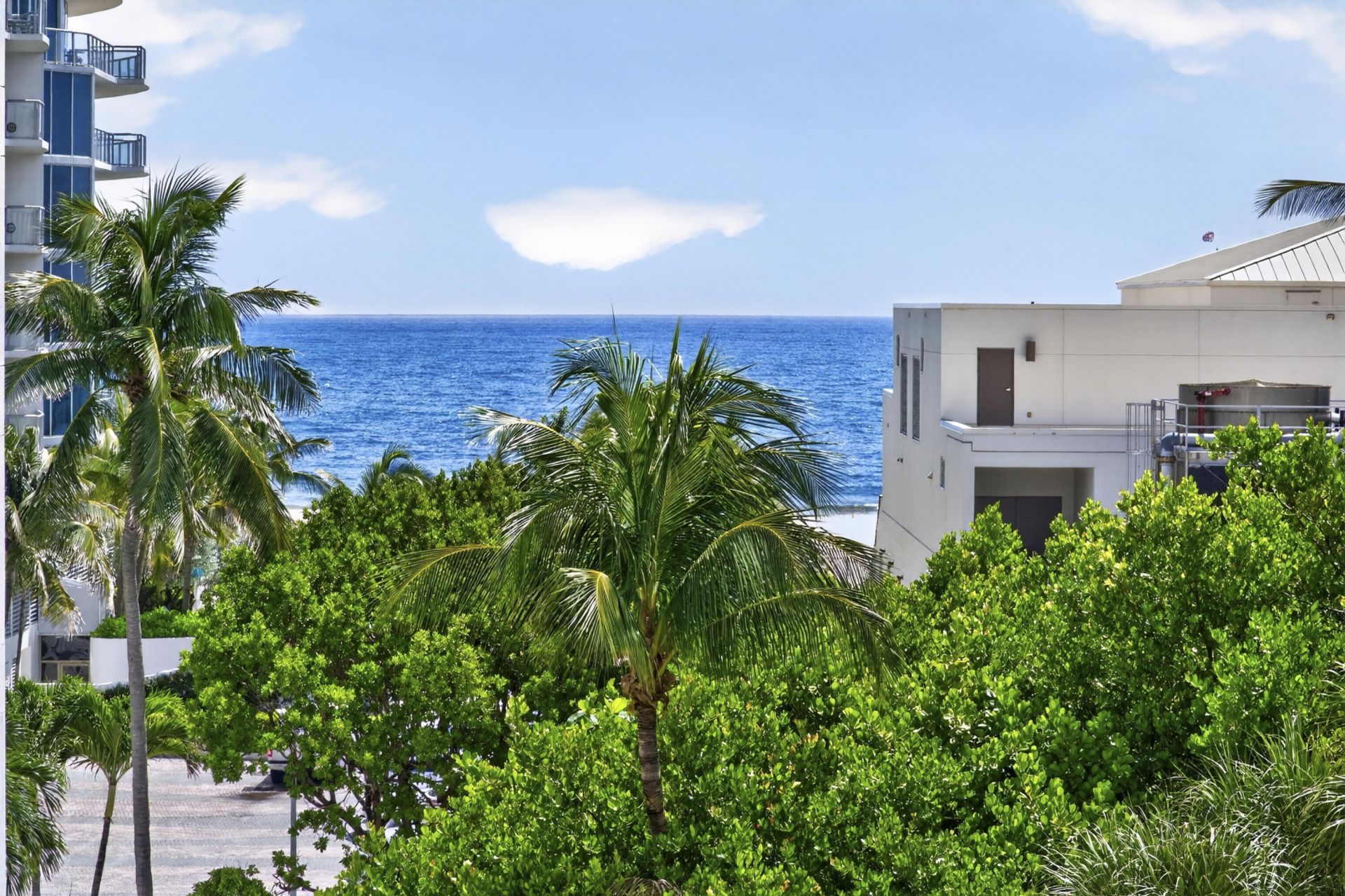 3000 Holiday Drive, Unit 502, Fort Lauderdale, FL 33316 Photo
