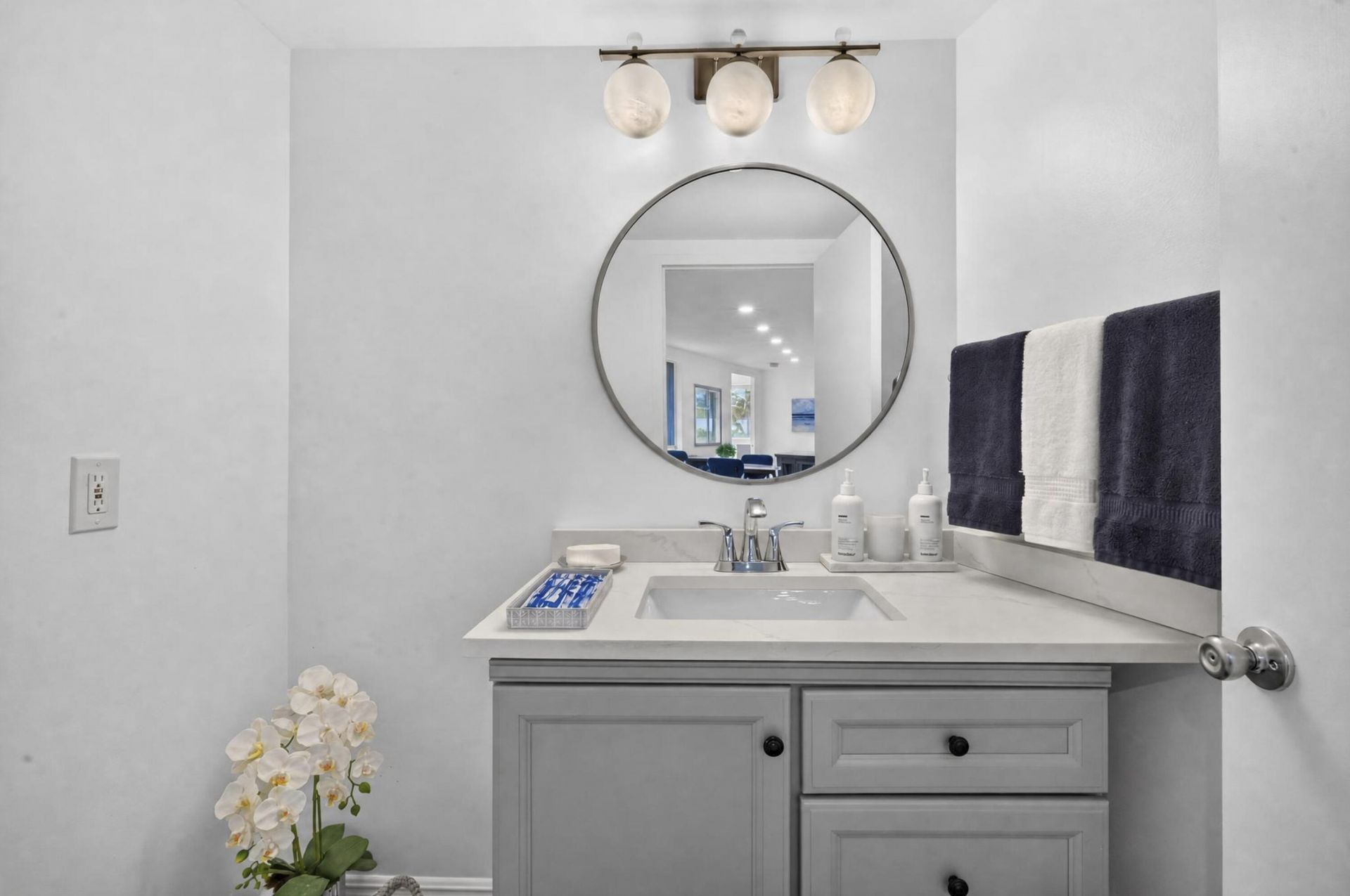 3000 Holiday Drive, Unit 502, Fort Lauderdale, FL 33316 Photo