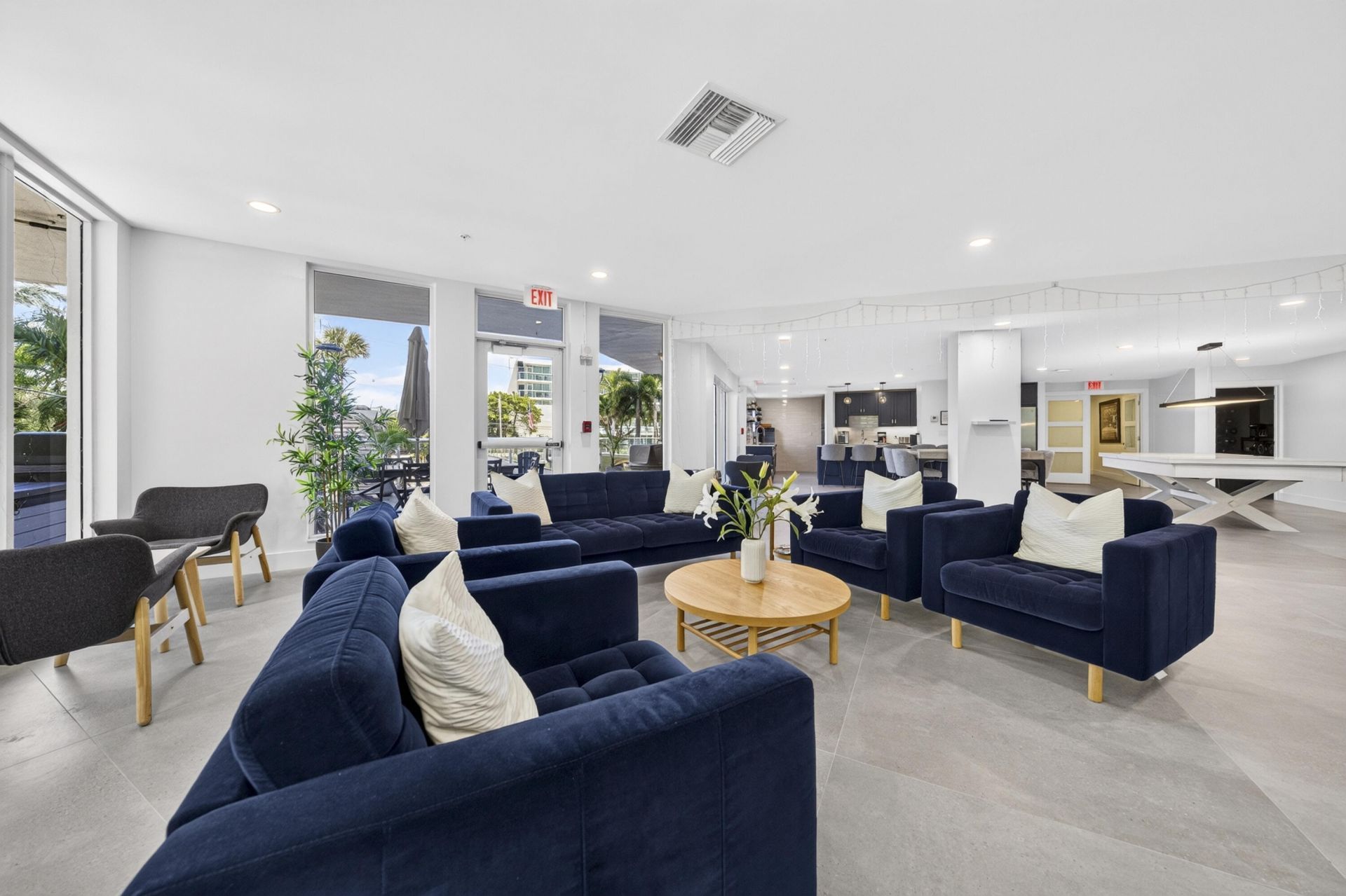 3000 Holiday Drive, Unit 502, Fort Lauderdale, FL 33316 Photo
