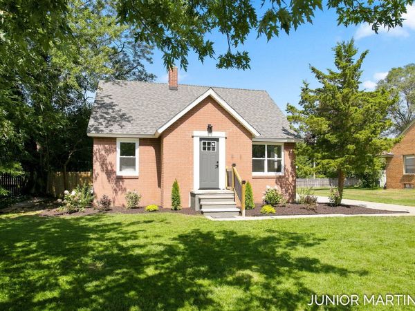 23 E 35th Street, Holland, MI 49423