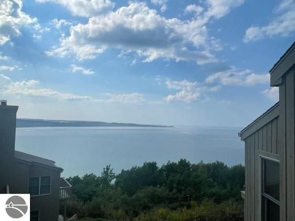 10 Pinnacle Place, Glen Arbor, MI 49636