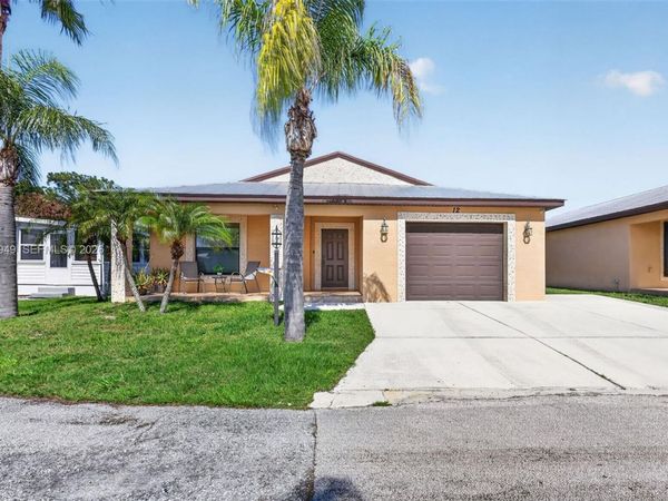12 Barcelona Ln , Port St. Lucie, FL 34952