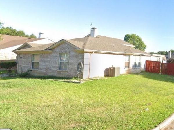 1001 Flower Drive, Arlington, TX 76017
