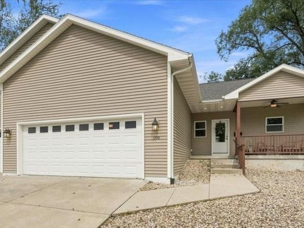 100 Isham Street, Stoughton, WI 53589