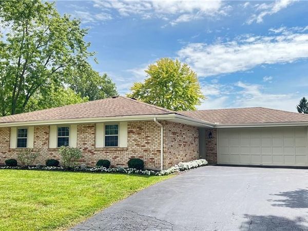 1008 Old Stone Court, Centerville, OH 45459