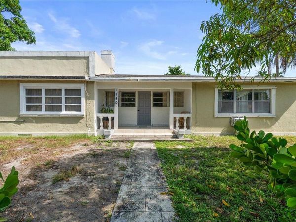 1740 11th Avenue N, Lake Worth Beach, FL 33460