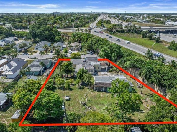 1740 11th Avenue N, Lake Worth Beach, FL 33460
