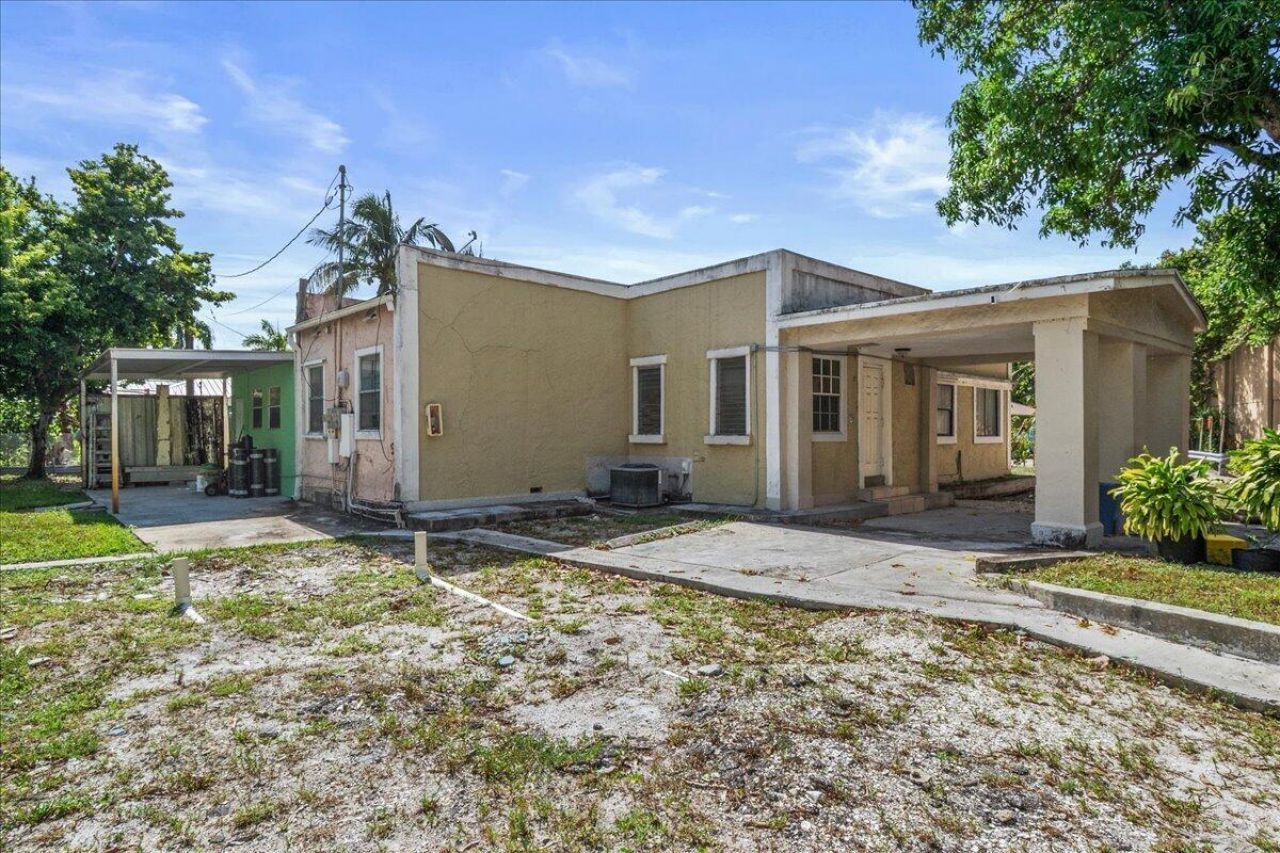 1740 11th Avenue N, Lake Worth Beach, FL 33460 Photo