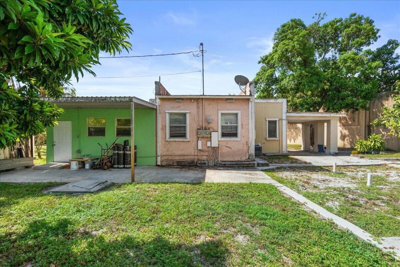 1740 11th Avenue N, Lake Worth Beach, FL 33460 Photo