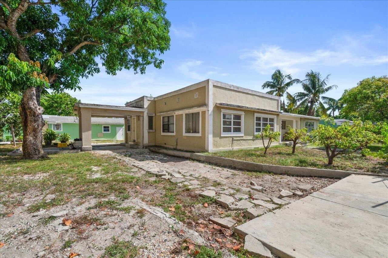 1740 11th Avenue N, Lake Worth Beach, FL 33460 Photo