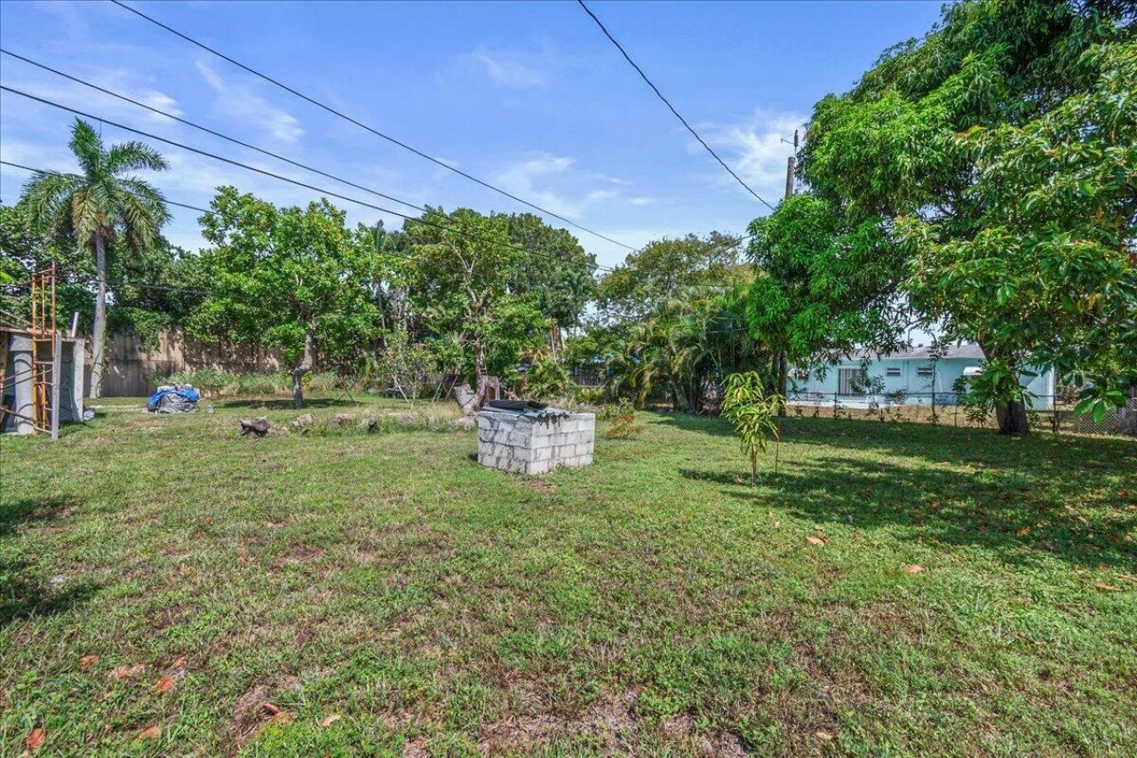 1740 11th Avenue N, Lake Worth Beach, FL 33460 Photo