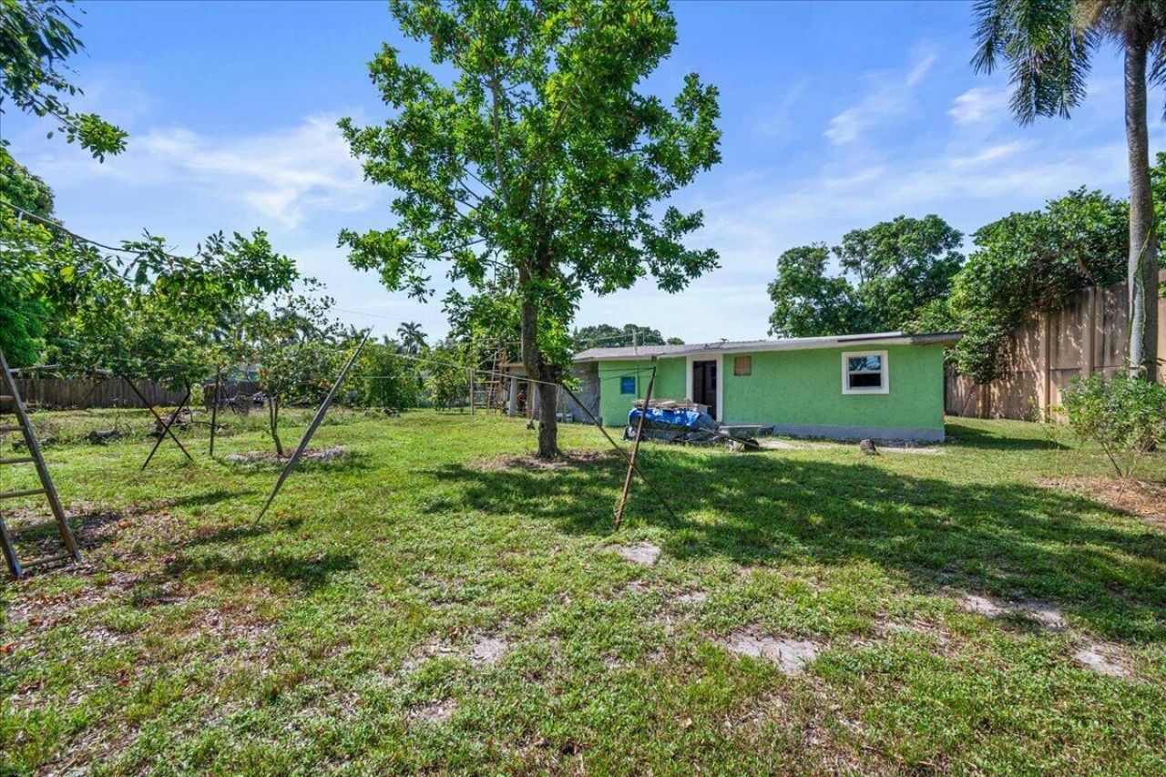 1740 11th Avenue N, Lake Worth Beach, FL 33460 Photo