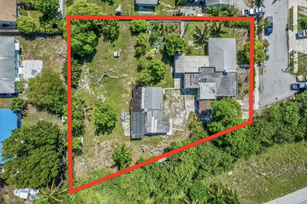 1740 11th Avenue N, Lake Worth Beach, FL 33460 Photo