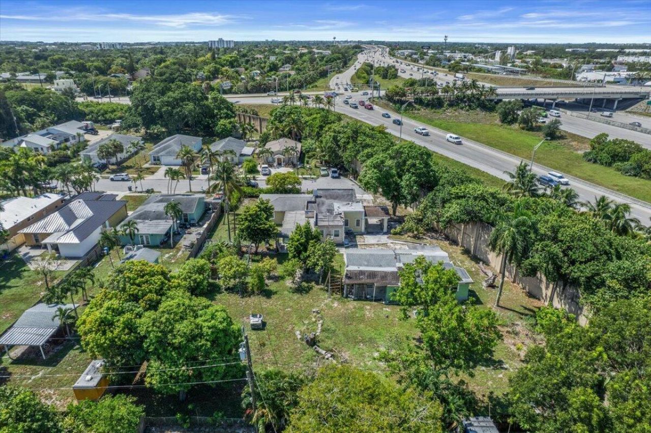 1740 11th Avenue N, Lake Worth Beach, FL 33460 Photo