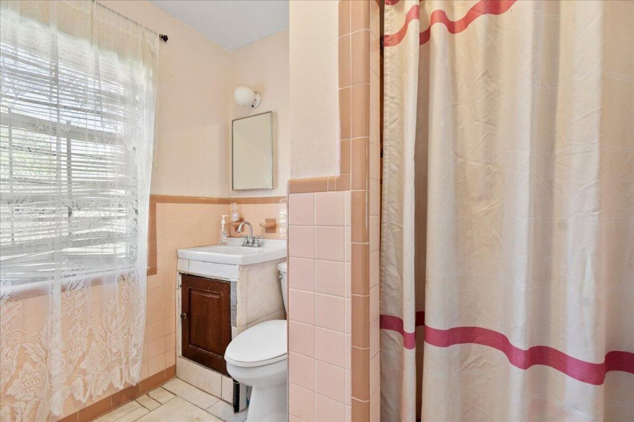 1740 11th Avenue N, Lake Worth Beach, FL 33460 Photo